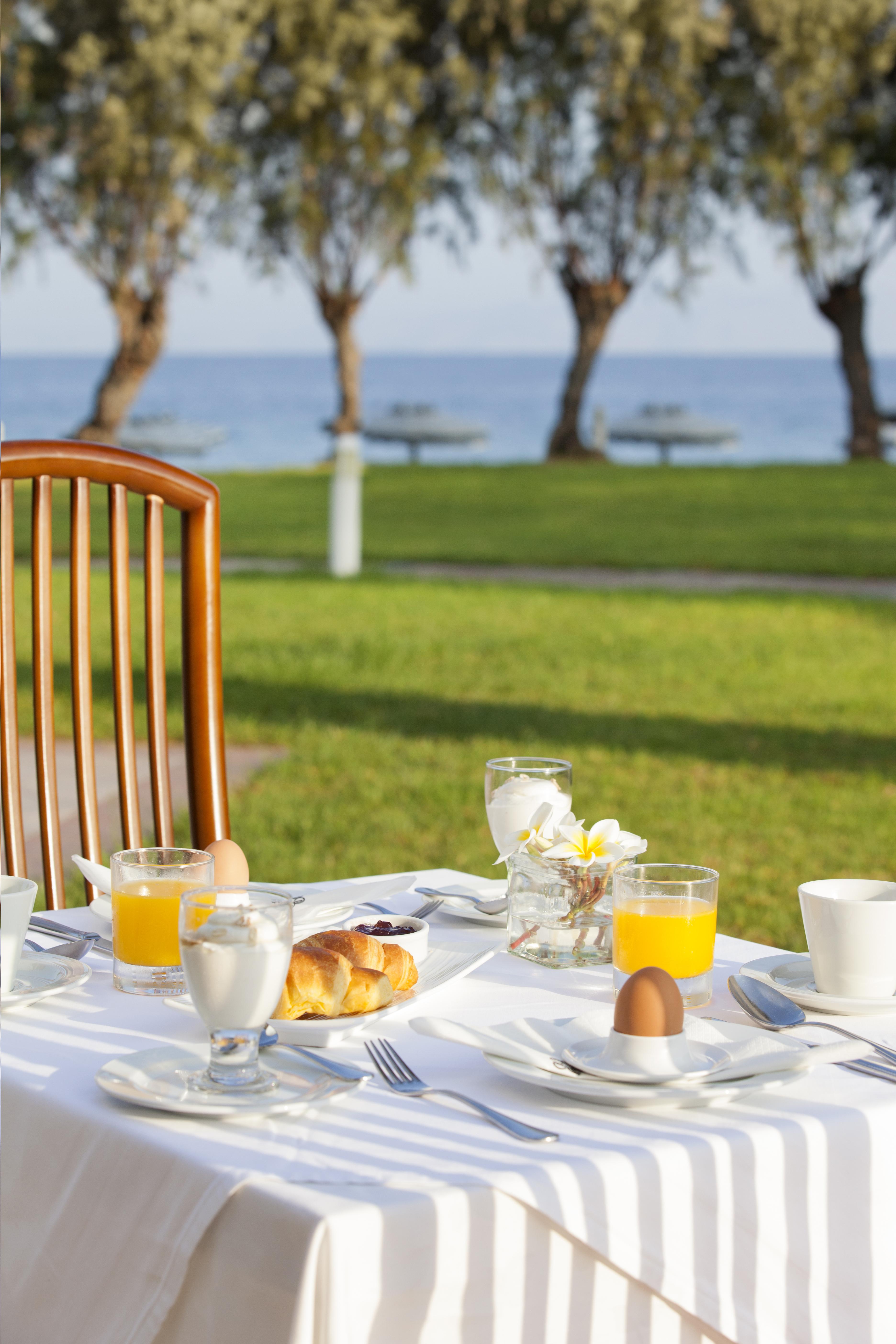Electra Palace Rhodes เอียลิซอส ภายนอก รูปภาพ Breakfast at the Royal Palm Beach Hotel