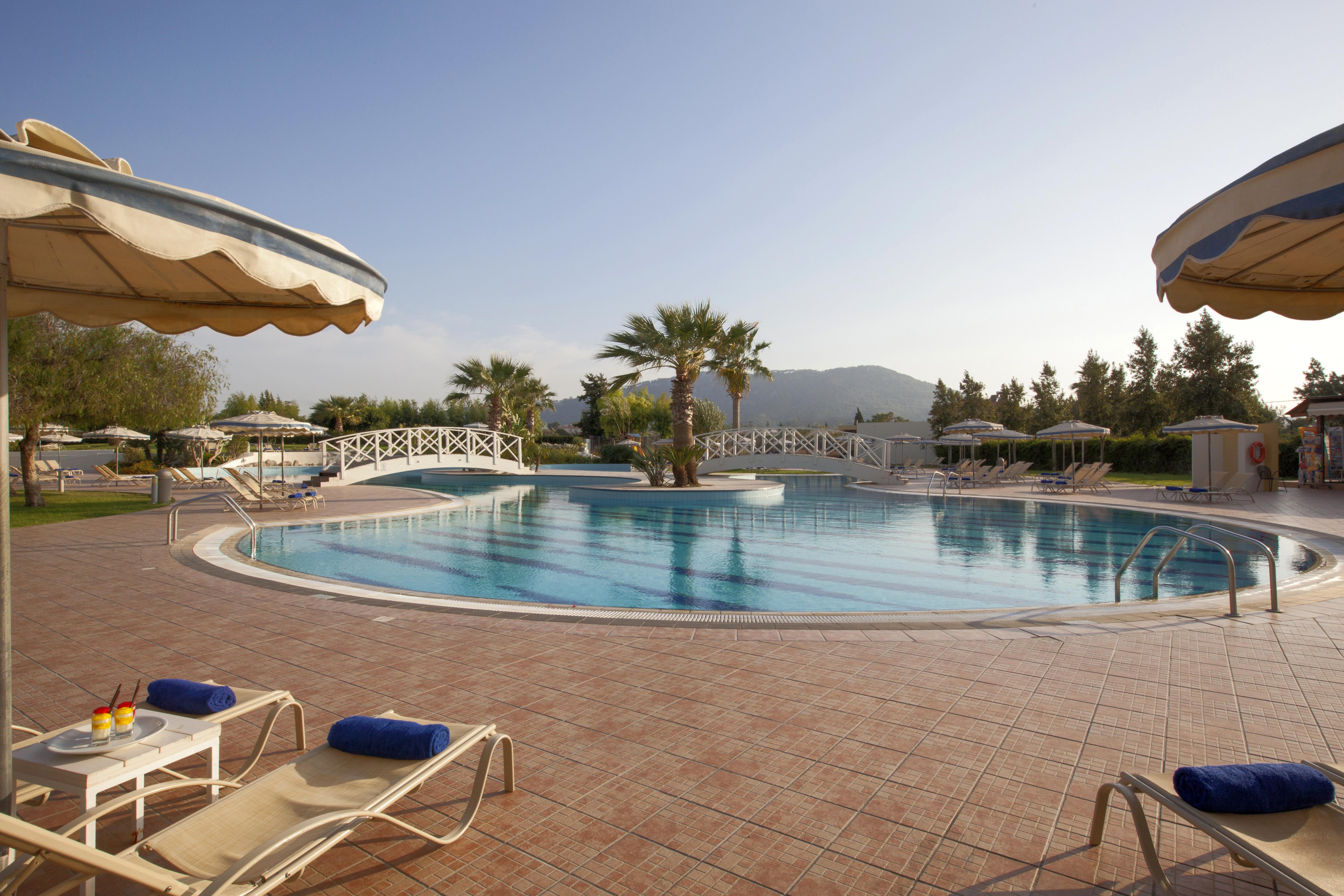 Electra Palace Rhodes เอียลิซอส ภายนอก รูปภาพ Pool at the hotel