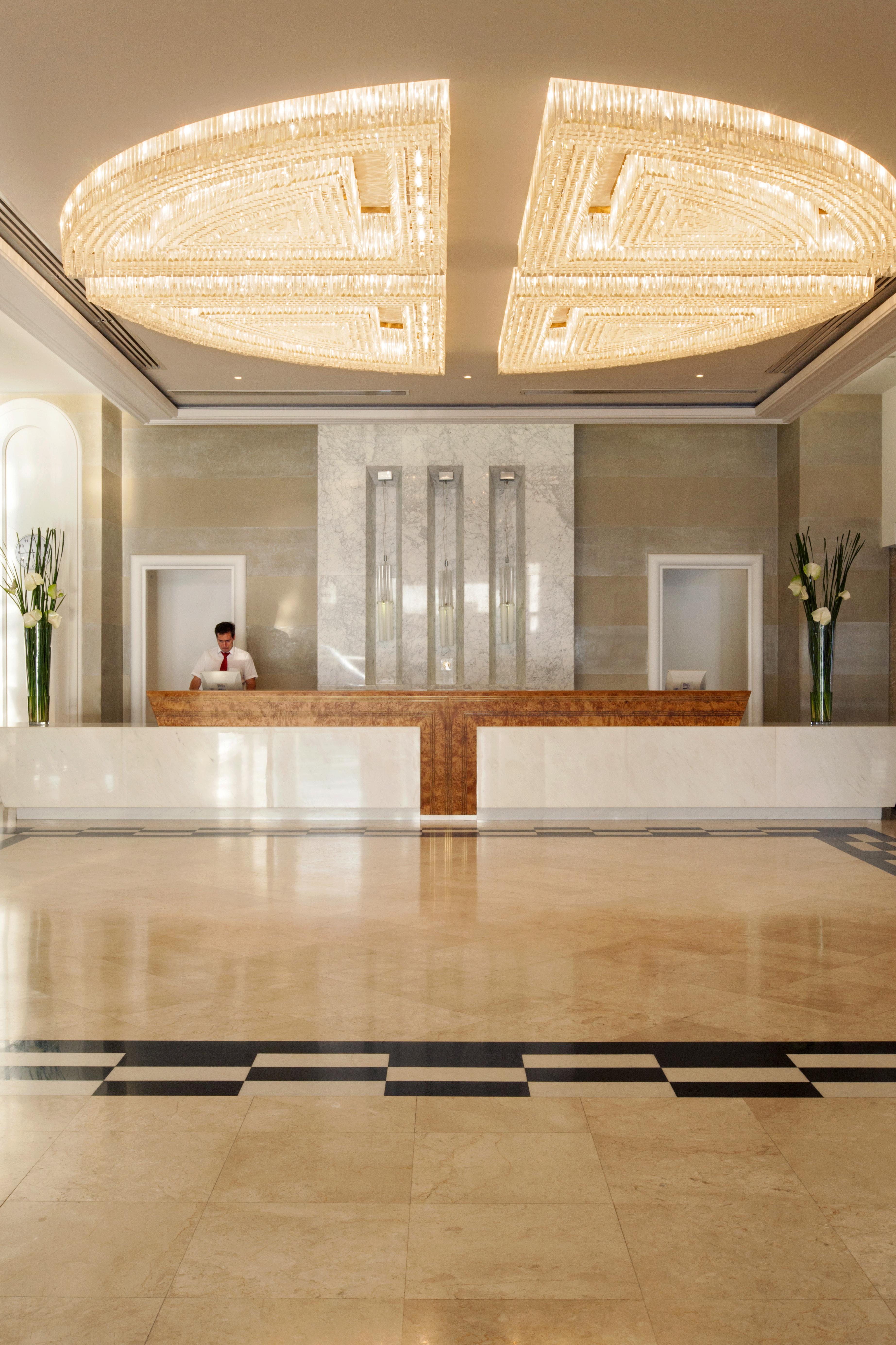 Electra Palace Rhodes เอียลิซอส ภายนอก รูปภาพ The lobby of the hotel