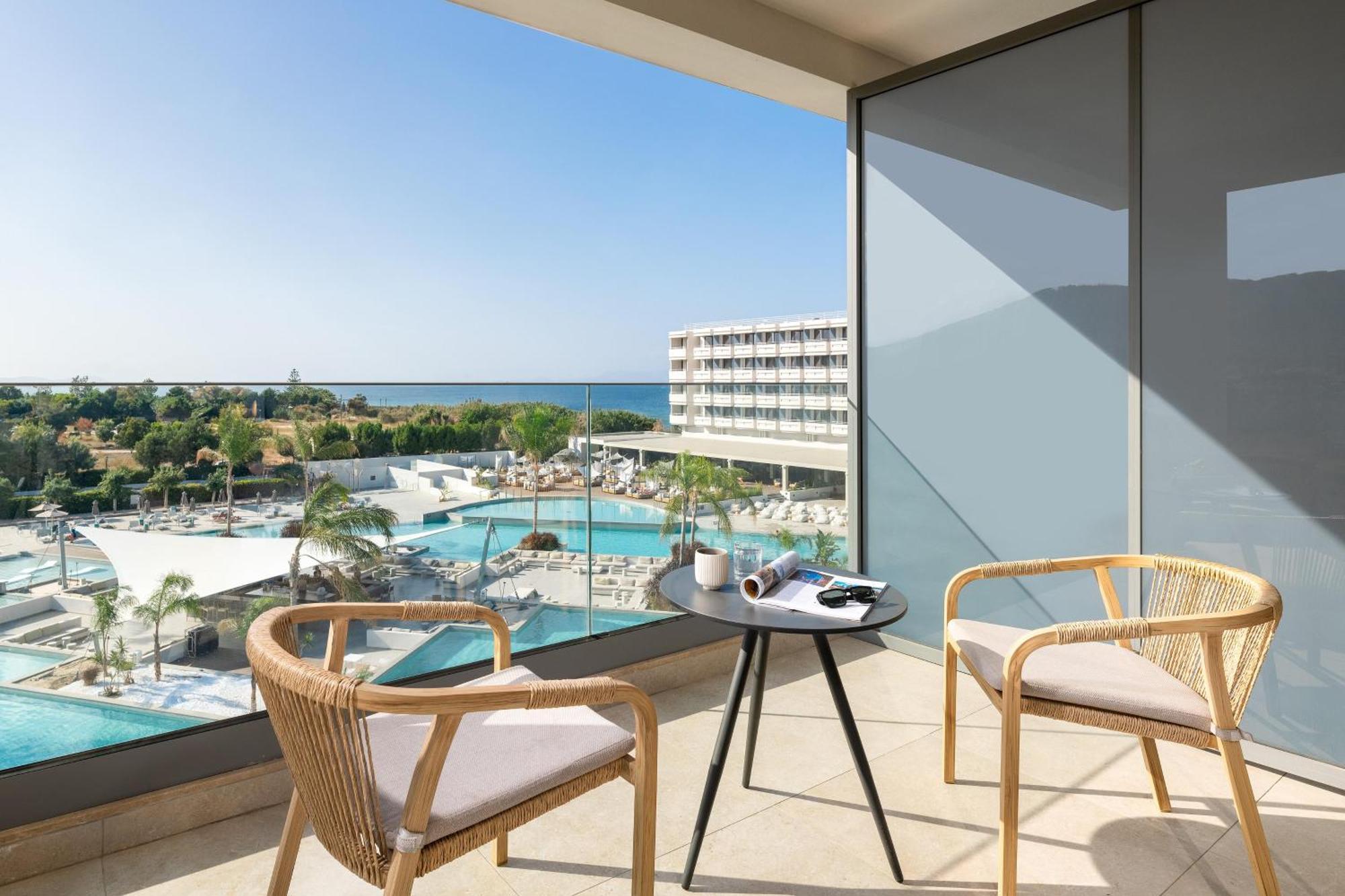 Electra Palace Rhodes เอียลิซอส ภายนอก รูปภาพ Balcony of a room at the hotel