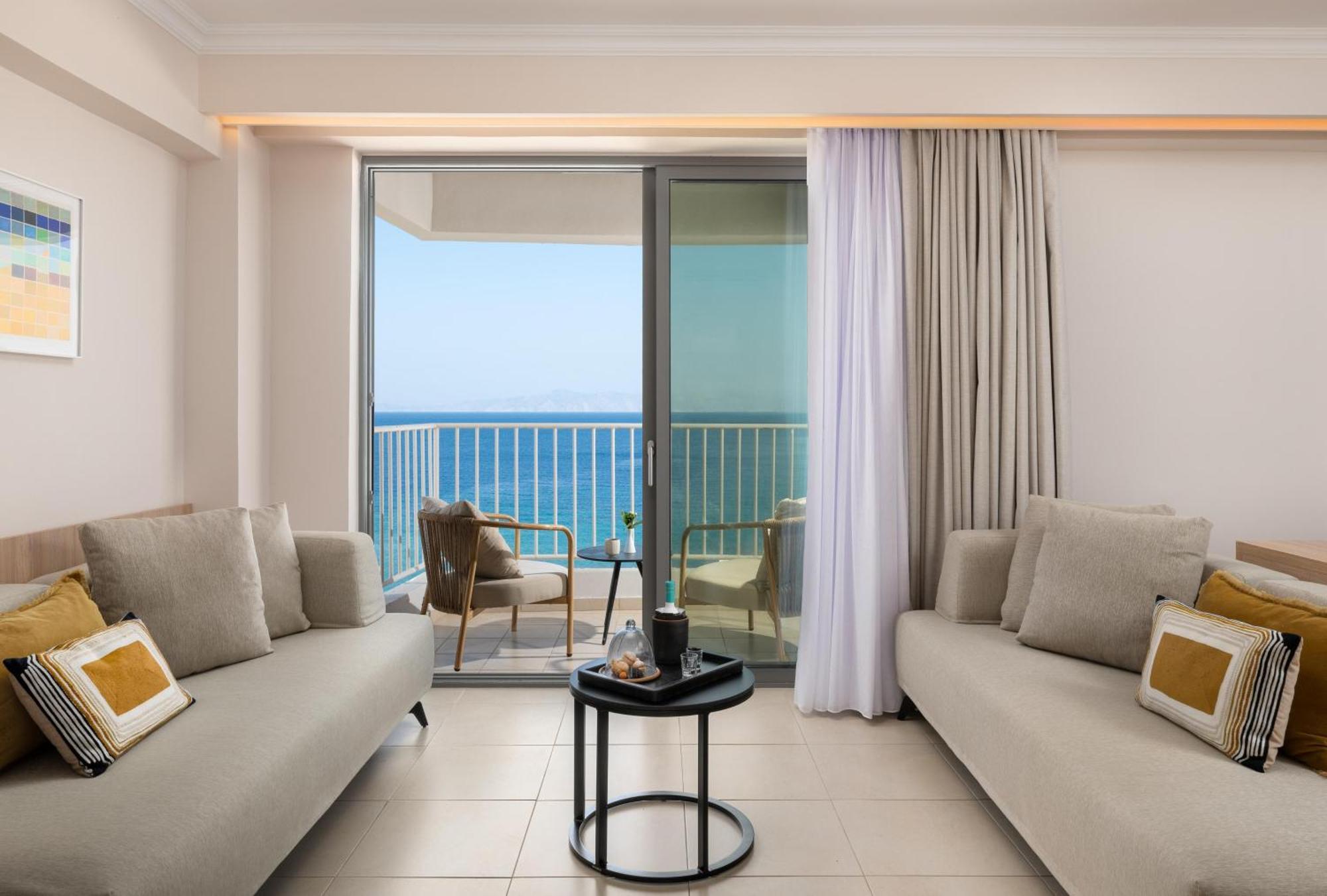Electra Palace Rhodes เอียลิซอส ภายนอก รูปภาพ A suite at the hotel
