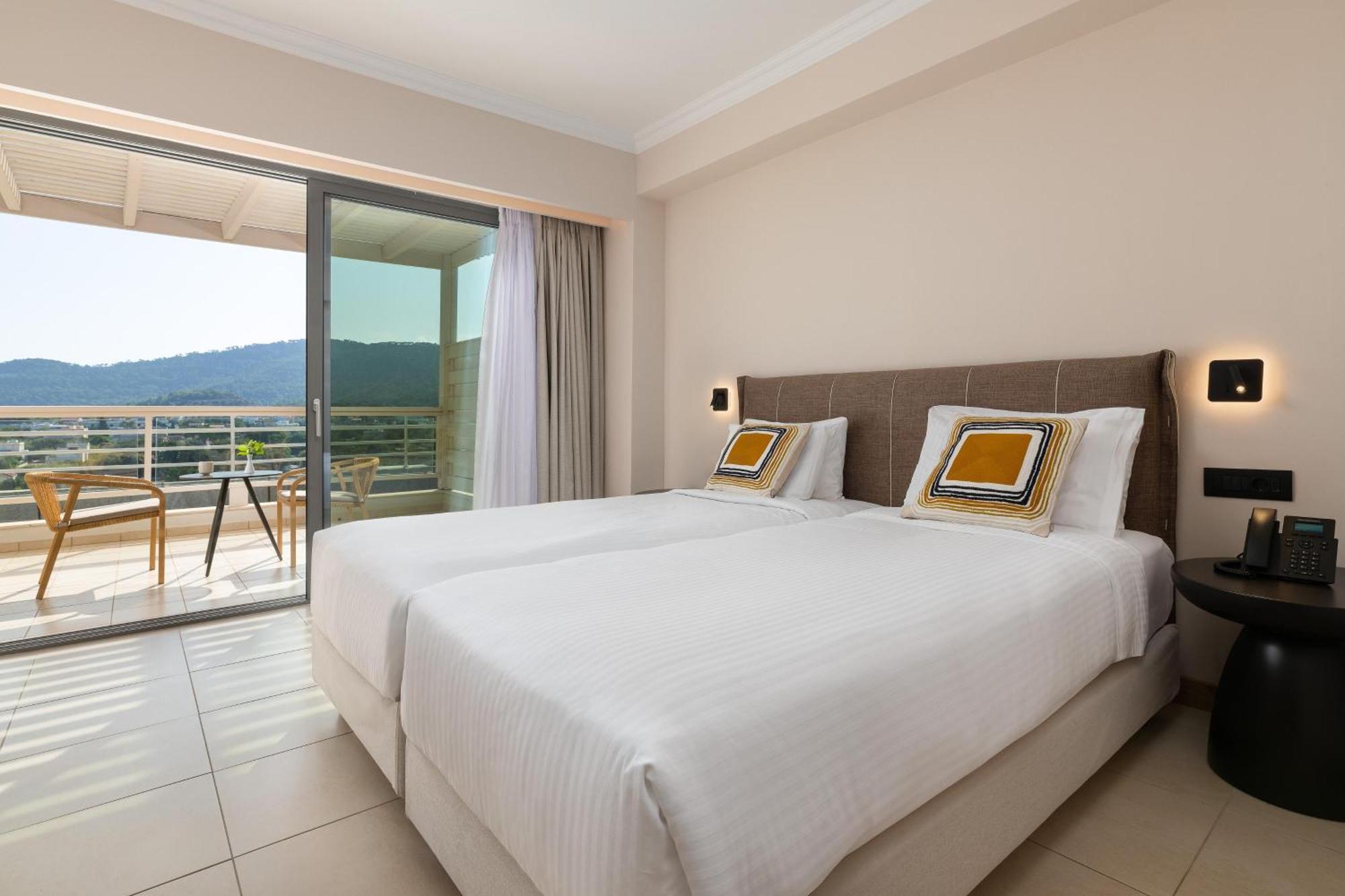 Electra Palace Rhodes เอียลิซอส ภายนอก รูปภาพ A room at the hotel