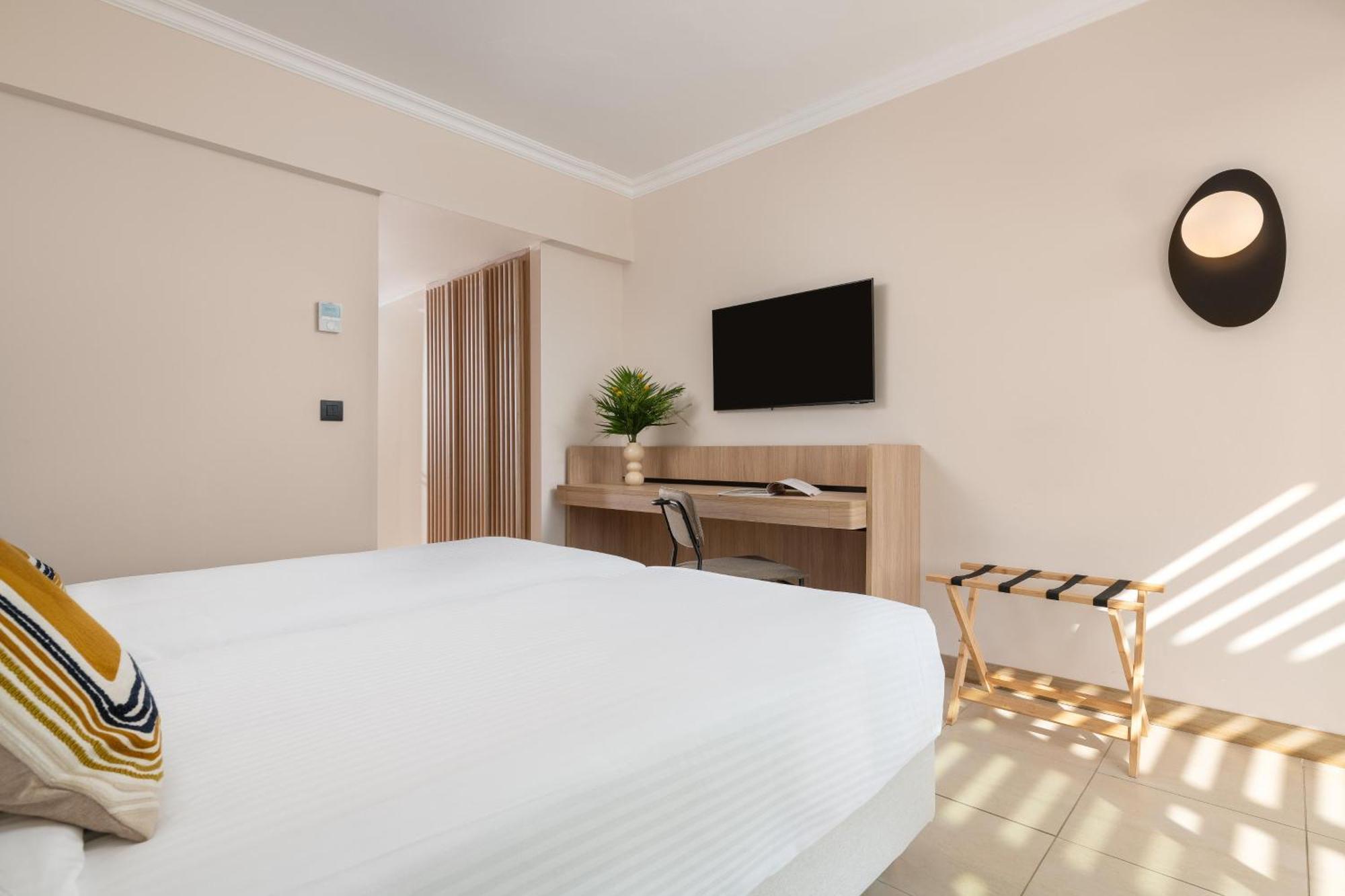Electra Palace Rhodes เอียลิซอส ภายนอก รูปภาพ A room at the hotel