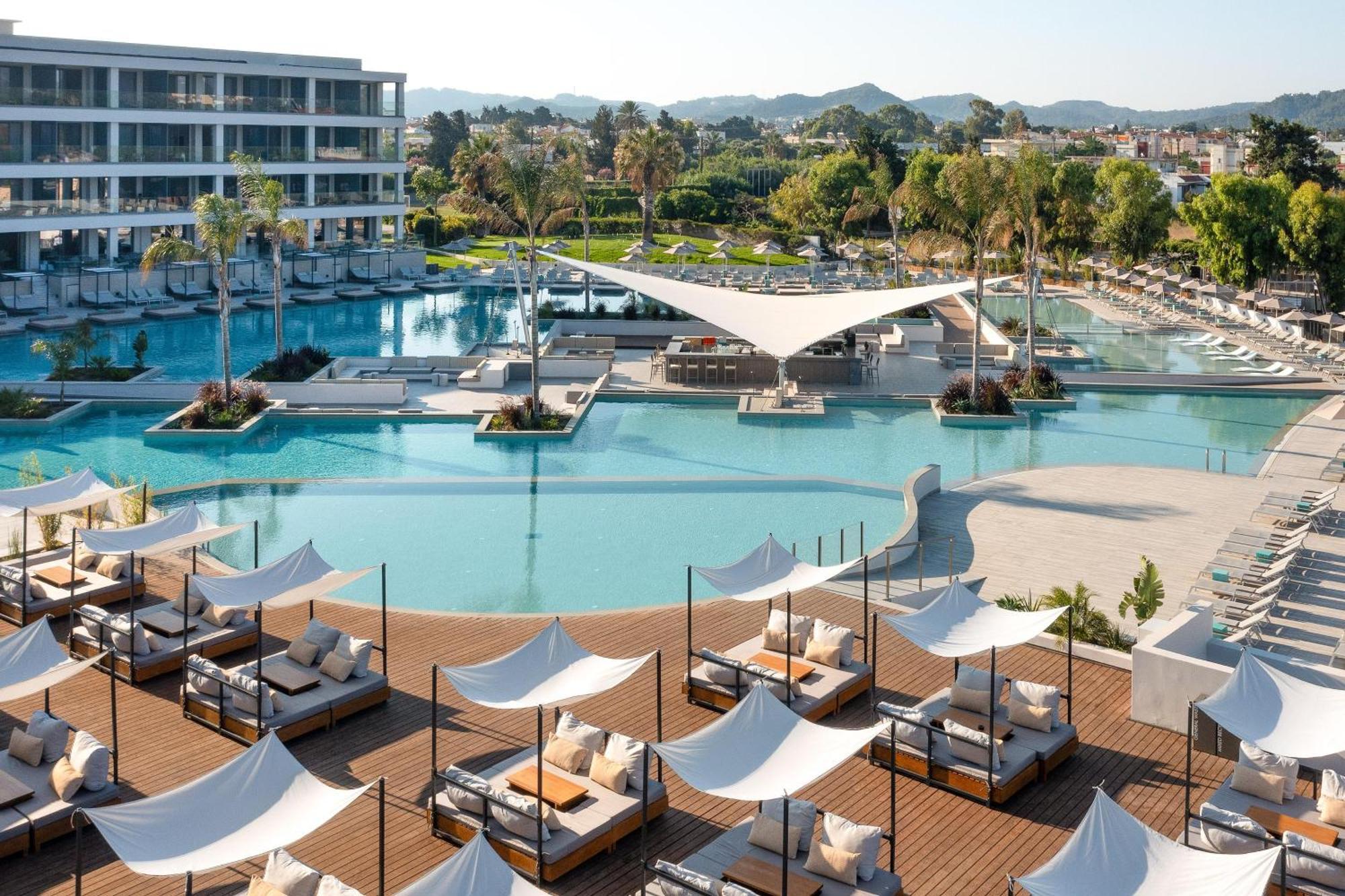 Electra Palace Rhodes เอียลิซอส ภายนอก รูปภาพ The resort's lagoon